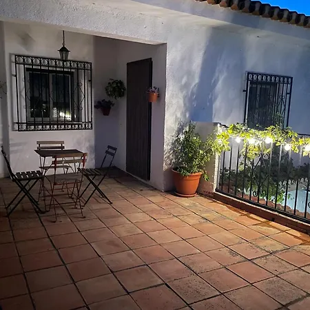 Lovely 10-bed With Private Pool & Garden * Cacin