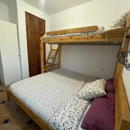Lovely 10-bed With Private Pool & Garden Βίλα *