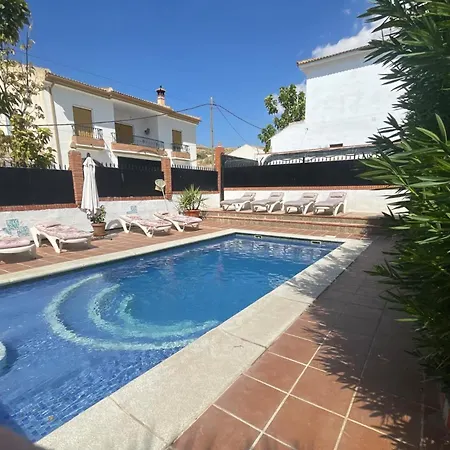 Lovely 10-bed With Private Pool & Garden * Cacin